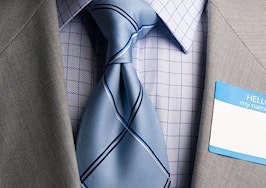 Should agents wear name tags?