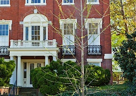 What defines a luxury home in Washington DC?