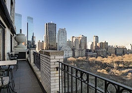 Luxury listing: 'Hampshire House' high-rise over Central Park