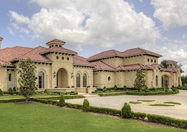 Luxury listing: Shorefront Texan Tuscan-style villa