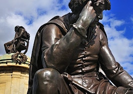 A statue of Hamlet