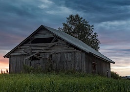 Farm house shack cabin