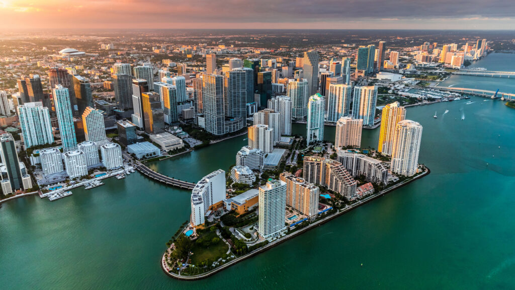 $34M Miami Beach spec mansion has a 5,600-gallon aquarium