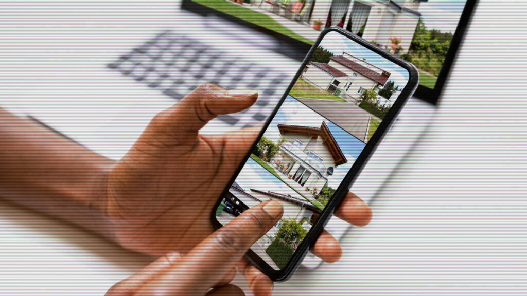 To keep or remove? Why photos of sold homes still pose a conundrum