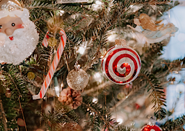 5 simple ways to stage your listing for the holidays