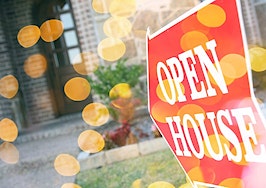 How to safely handle an open house