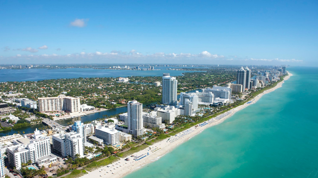 Miami building demolition paused after debris crashes onto walkway