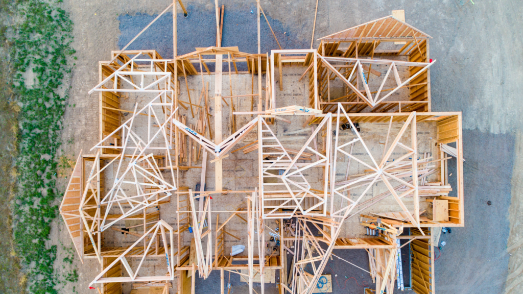 In 3 months, spending on new home construction fell by 9%