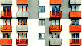 What skills are crucial for new agents joining a multifamily team?