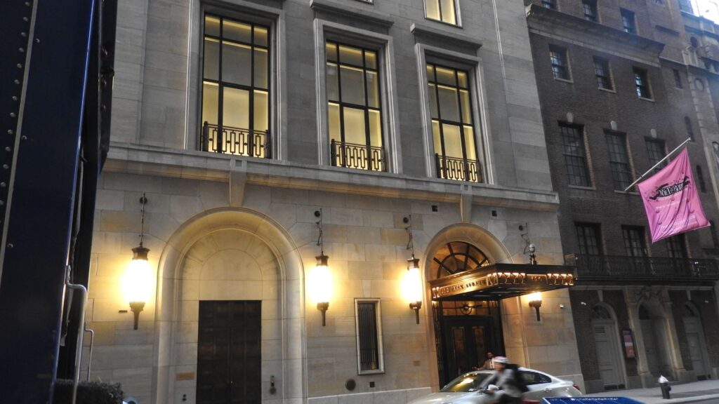 Park Ave Billionaires' Row condo sells for $37.5M