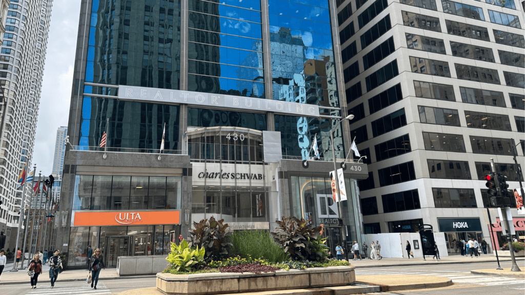 Donna Gland, longtime NAR HR Chief, set to retire after 38 years