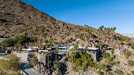 Midcentury modern gem in Palm Springs hits market for first time