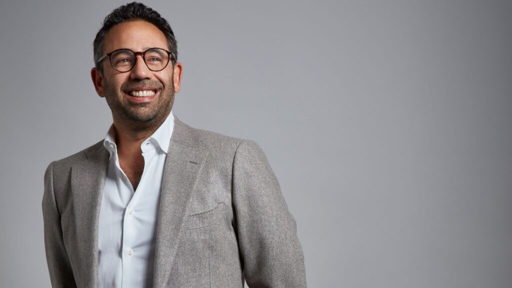 Daniel Daggers on 'Buying London,' commission view across the pond