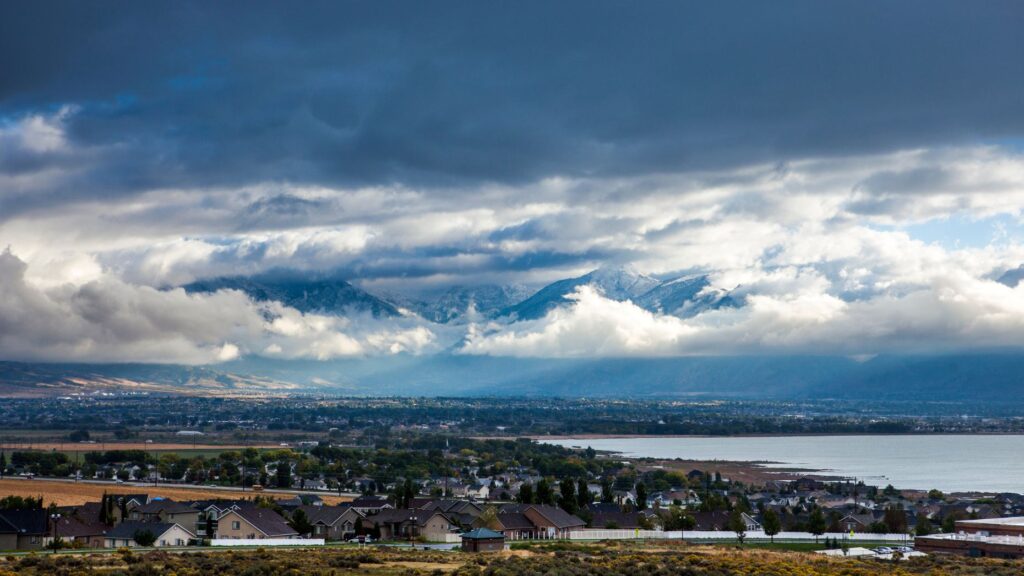 Fathom's Verus Title subsidiary acquires LW Traveling Title