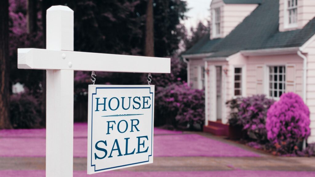 That big Fed rate cut was no panacea for housing: Fitch analysts